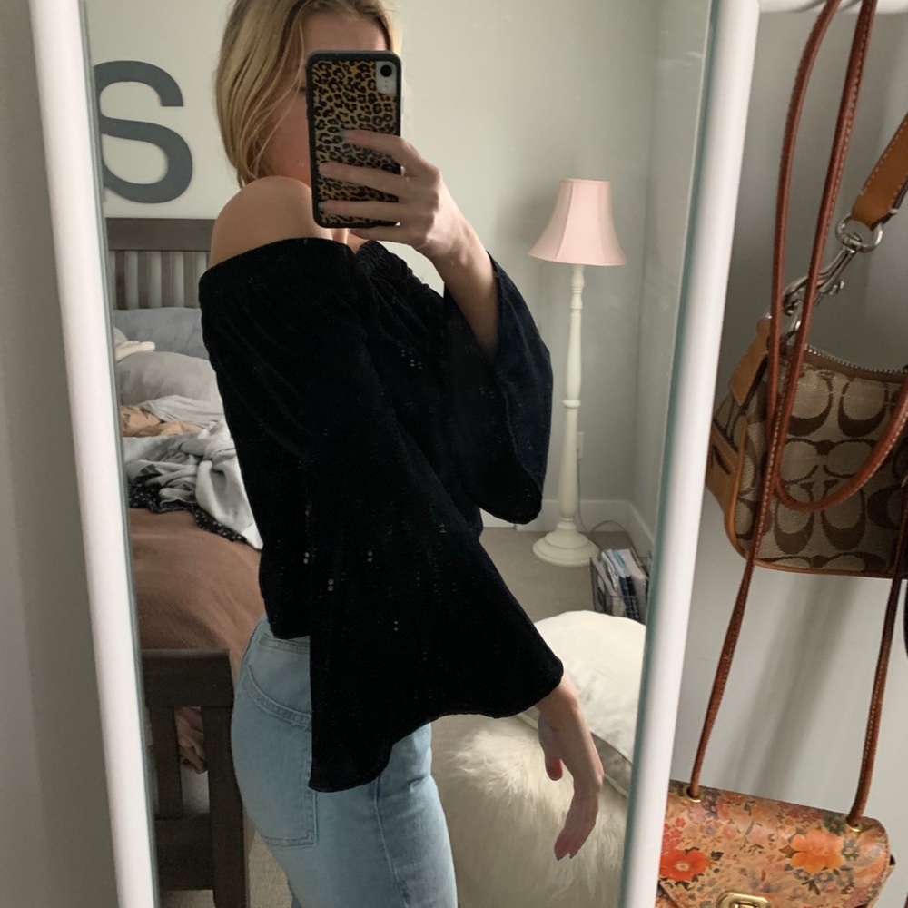 velvet off the shoulder bell sleeve top